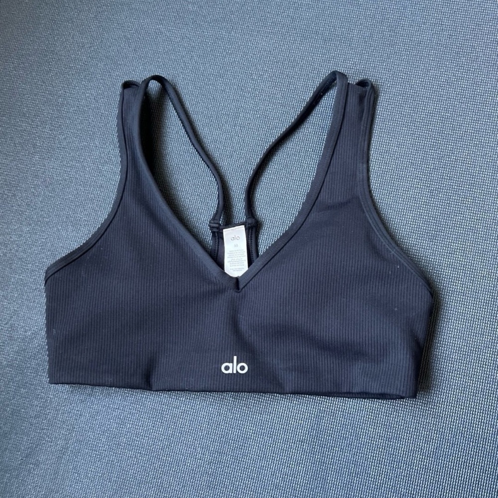 ALO Sports Bra - black ribbed